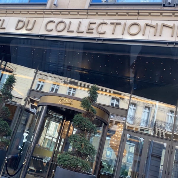 Foto tirada no(a) Hôtel du Collectionneur por Doori . em 8/16/2022