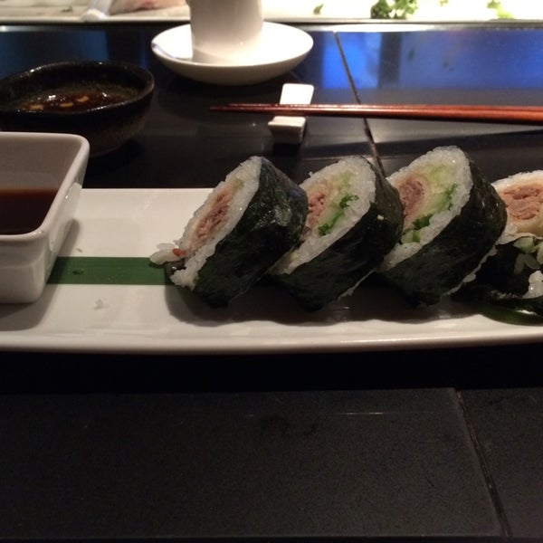 Foto tomada en Ichi Sushi &amp; Sashimi Bar  por Anais A. el 5/9/2014