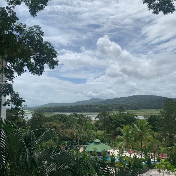 Снимок сделан в Gamboa Rainforest Resort пользователем H. T. 7/13/2023