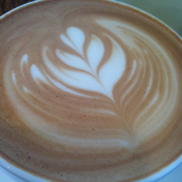 3/26/2013にPaul M.がTwo Rivers Craft Coffee Companyで撮った写真