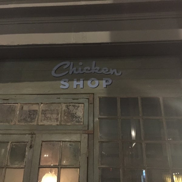 Foto scattata a Chicken Shop da Zee M. il 12/16/2014