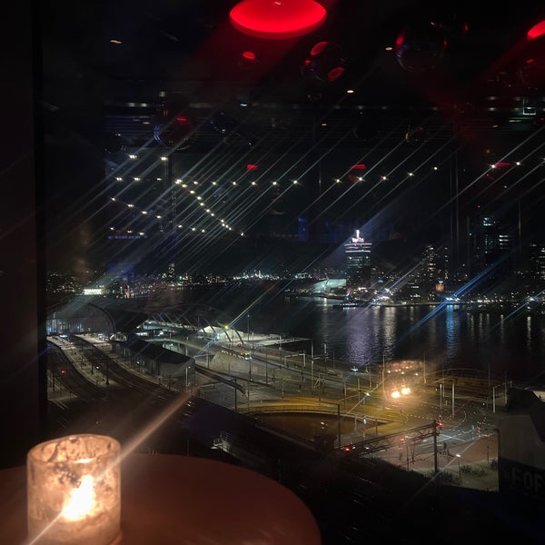 1/17/2023 tarihinde Torki Q.ziyaretçi tarafından DoubleTree by Hilton Amsterdam Centraal Station'de çekilen fotoğraf