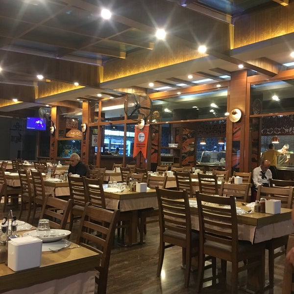 Das Foto wurde bei Flash Restaurant von Serdal Y. am 10/16/2019 aufgenommen