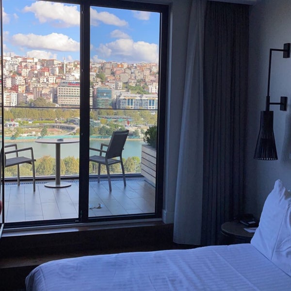 Photo taken at Mövenpick Hotel Istanbul Golden Horn by Tamim on 10/21/2022