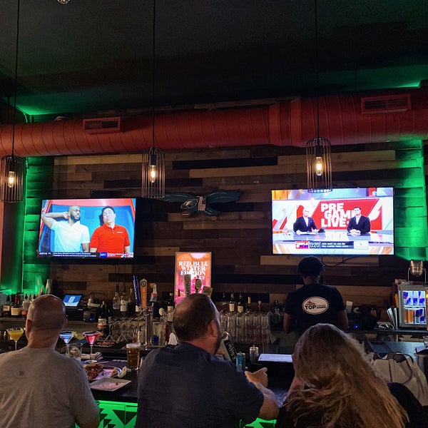 10/3/2019에 Top Tomato Bar &amp; Pizza님이 Top Tomato Bar &amp; Pizza에서 찍은 사진