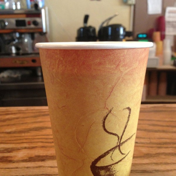 1/5/2013 tarihinde Daniel E.ziyaretçi tarafından Fenn&#39;s Coffee'de çekilen fotoğraf