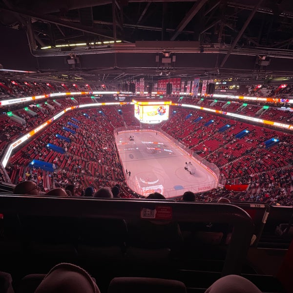 Photo taken at Bell Centre by ن on 1/19/2023