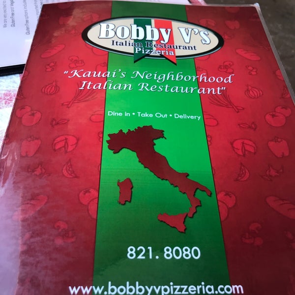 Снимок сделан в Bobby V&#39;s Italian Restaurant Pizzeria пользователем Sylvia R. 1/2/2019