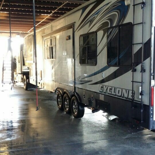 little sisters truck wash victorville