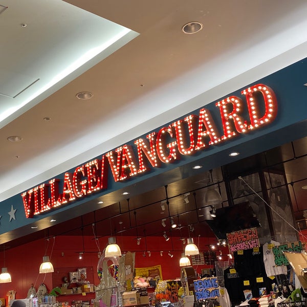 ヴィレッジヴァンガード 64 Visitors