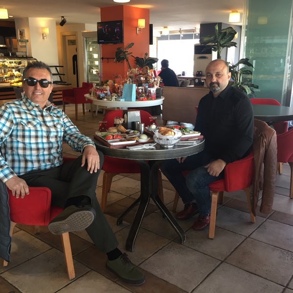 3/4/2019 tarihinde TC Özhan Z.ziyaretçi tarafından Efes Cafe &amp; Patisserie'de çekilen fotoğraf