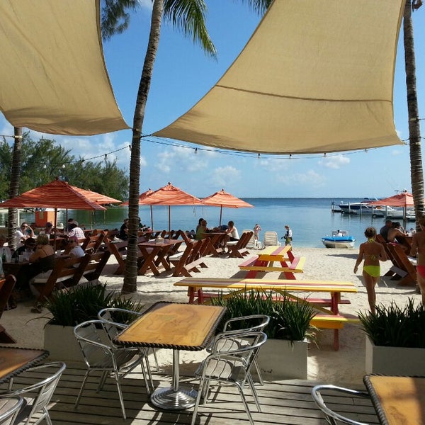 3/30/2014 tarihinde Joseph M.ziyaretçi tarafından Kaibo restaurant . beach bar . marina'de çekilen fotoğraf