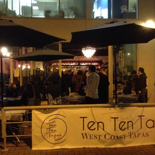 1/20/2014 tarihinde Ten Ten Tapasziyaretçi tarafından Ten Ten Tapas'de çekilen fotoğraf
