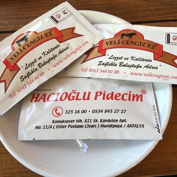 Foto tirada no(a) Hacıoğlu Pidecim ® por Aydın C. em 12/13/2015