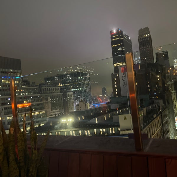 5/4/2022 tarihinde A S.ziyaretçi tarafından Monarch Rooftop'de çekilen fotoğraf