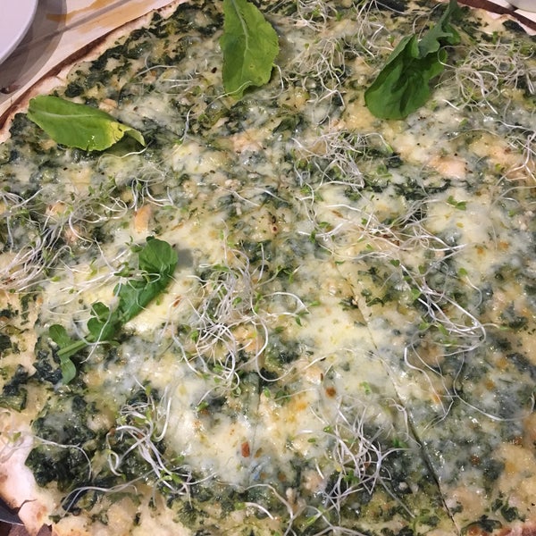 Снимок сделан в Mama Lou&#39;s Italian Kitchen пользователем Jellene 2/12/2017
