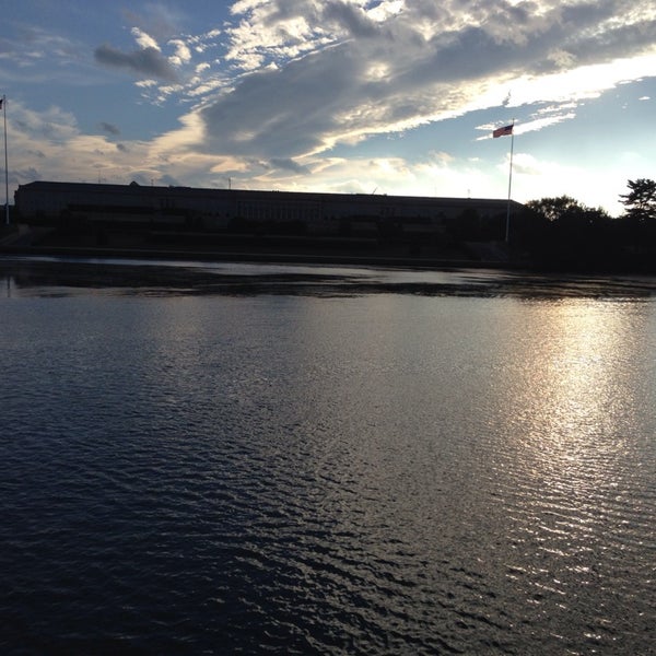 Снимок сделан в Columbia Island Marina пользователем Hooman 9/13/2014
