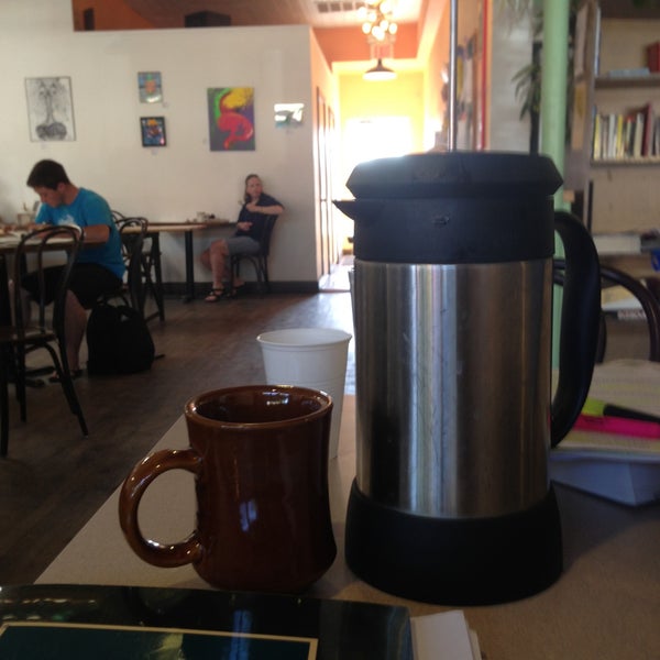 Photo taken at Winning Coffee by Hooman on 4/28/2013