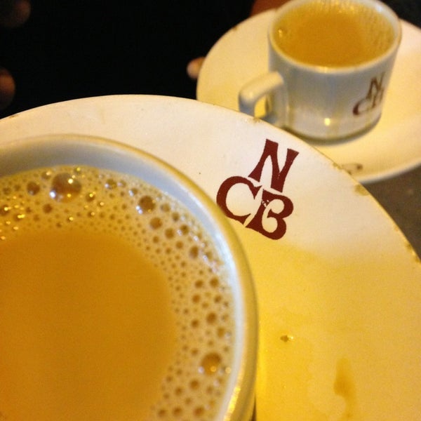 Снимок сделан в Cafe Niloufer &amp; Bakers пользователем Sundeep D. 8/10/2013