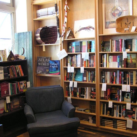 7/2/2014에 Birchbark Books &amp; Native Arts님이 Birchbark Books &amp; Native Arts에서 찍은 사진
