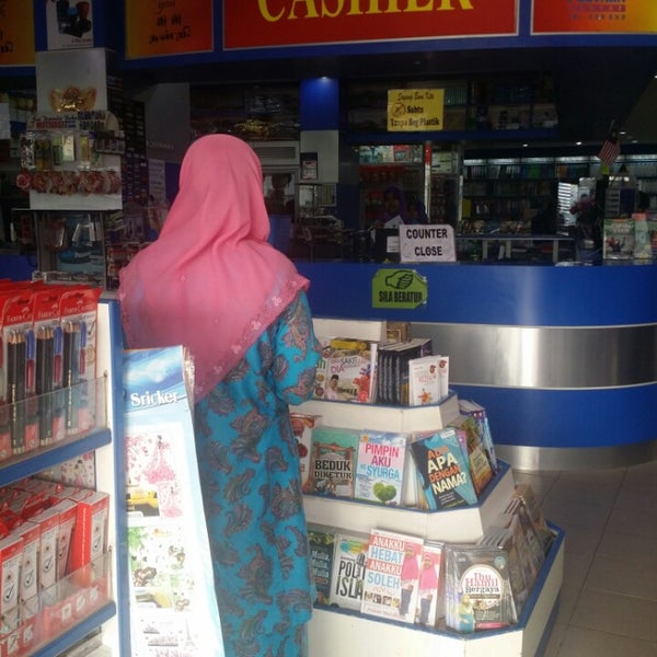 Photos at Pustaka Rakyat - Bookstore in Bandar Baru Bangi