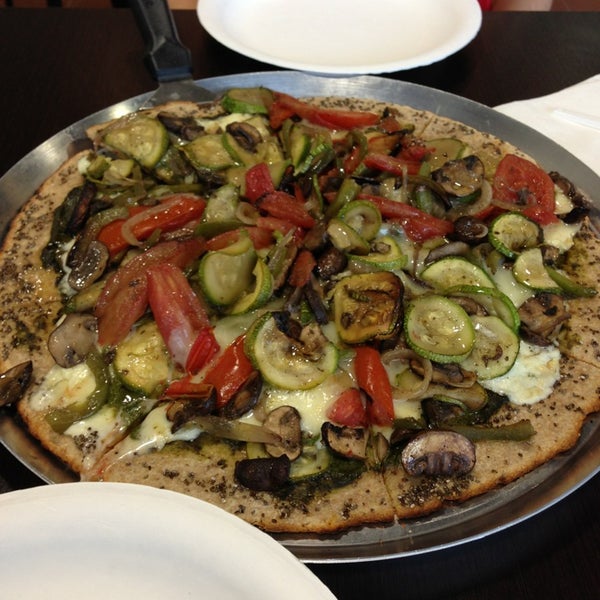 3/20/2013にChuy H.がBravo Pizzaで撮った写真