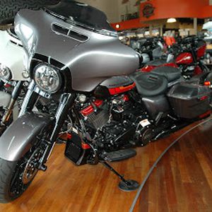 Foto tomada en Peterson&#39;s Harley-Davidson of Miami  por user264998 u. el 3/26/2020