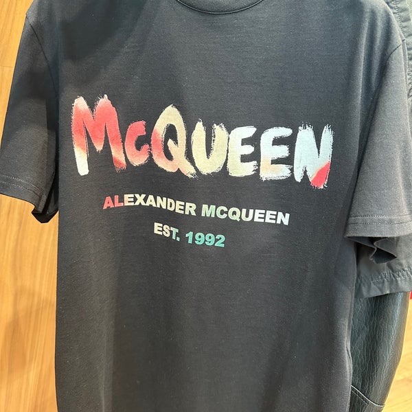 Alexander McQueen: Alexander McQueen stores - Luxferity