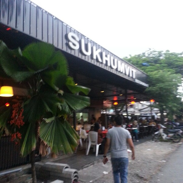 Sukhumvit restaurant taman medan