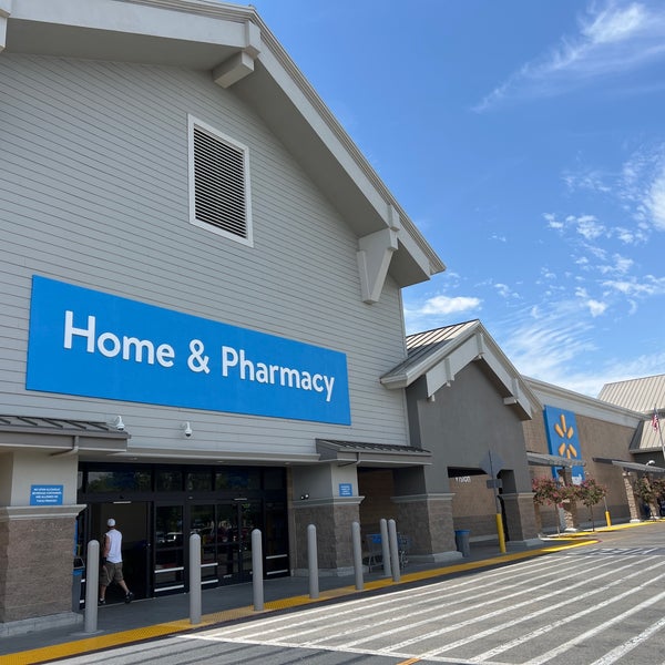 Walmart Supercenter Hanford, CA