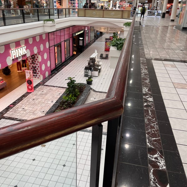 1/18/2024 tarihinde Tony S.ziyaretçi tarafından The Mall at Fairfield Commons'de çekilen fotoğraf