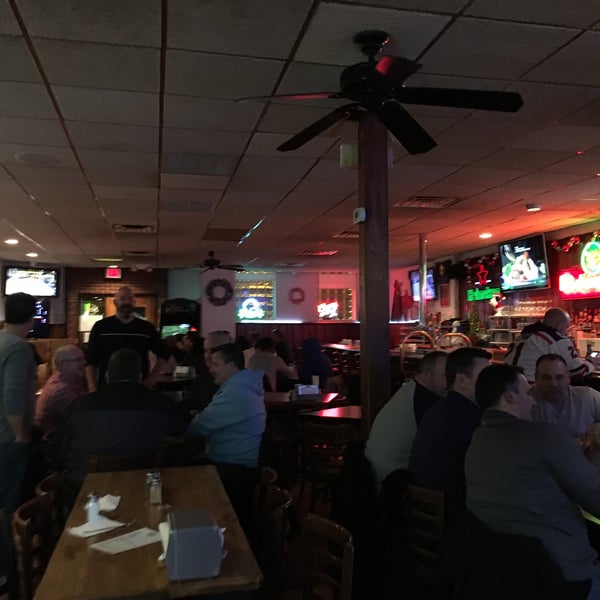 Photo taken at Star Tavern Pizzeria by Edd H. on 12/22/2017