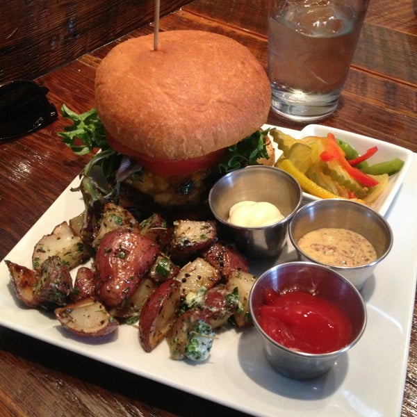 The Elegant Farmer (Now Closed) Café in University of Memphis