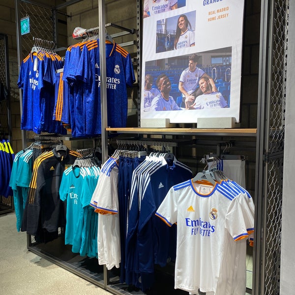 derrocamiento Pigmento Robar a adidas - Tienda de artículos deportivos en Shepherd's Bush