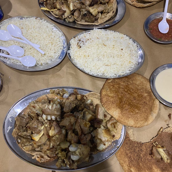 Fotos En مطبخ جريف Restaurante De Medio Oriente En الكندرة