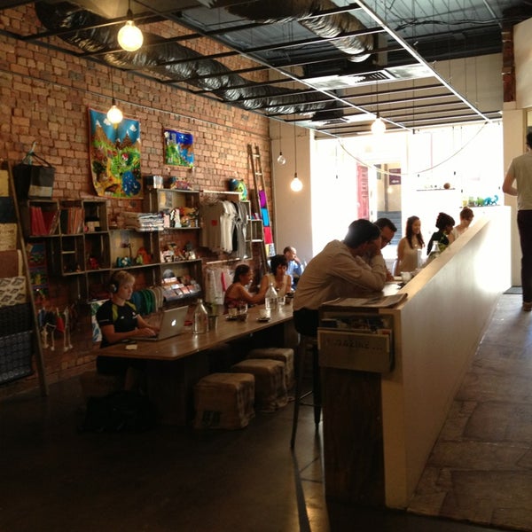 3/5/2013にPhil S.が2Pocket Fairtrade Espresso Bar and Storeで撮った写真