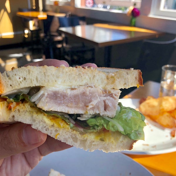 @mattsinthemkt is a must-do local institution that your #Seattle visit includes. Go for the Chips to start. The #albacoretuna & #catfish sandwiches are amazing