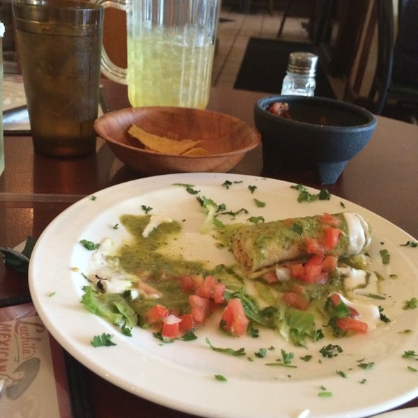 6/8/2014 tarihinde Shellie A.ziyaretçi tarafından Luchita&#39;s Mexican Restaurant'de çekilen fotoğraf