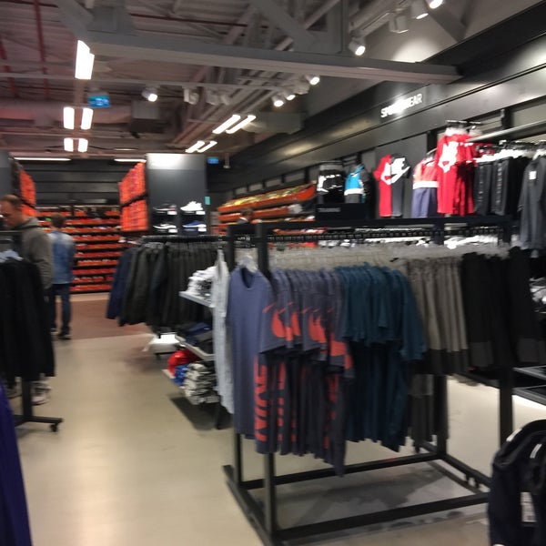 30 nike factory store