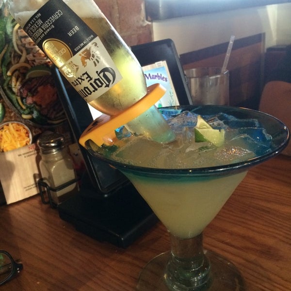 Photo taken at Chili&#39;s Grill &amp; Bar by Isabell on 6/8/2014