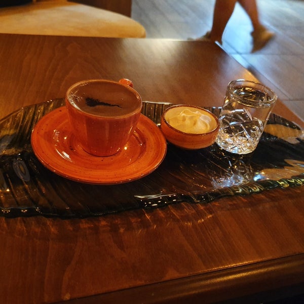 8/27/2019에 Yavuz K.님이 CAFELLA COFFEE &amp; CHOCOLATE에서 찍은 사진