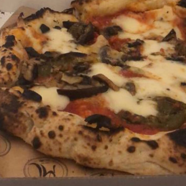 รูปภาพถ่ายที่ Mamma Lina - Ristorante Pizzeria โดย Saleh S. เมื่อ 9/18/2021