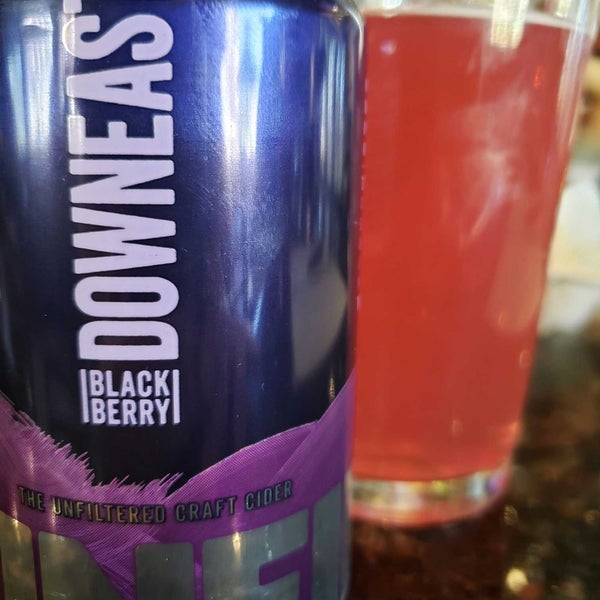 Pat's Pizza & Pasta/MVP Sports Lounge Pizzeria in Newark