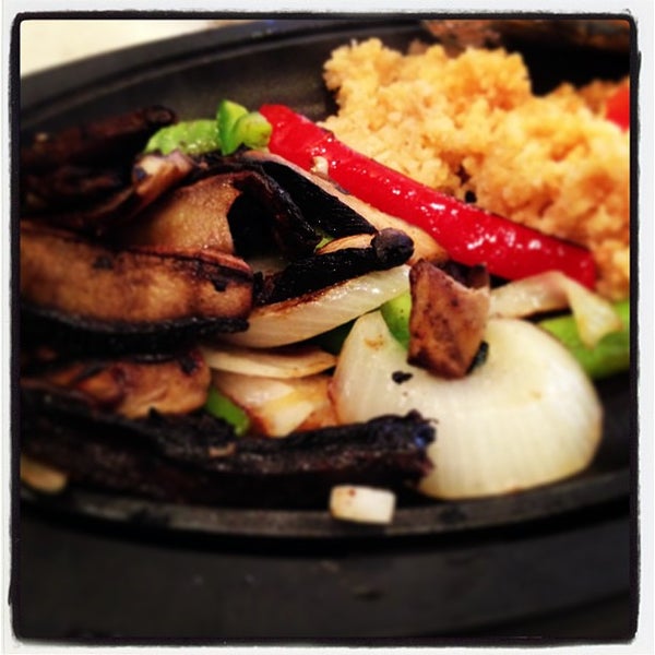 Das Foto wurde bei Maria&#39;s Mexican Restaurant von Andy W. am 6/14/2013 aufgenommen