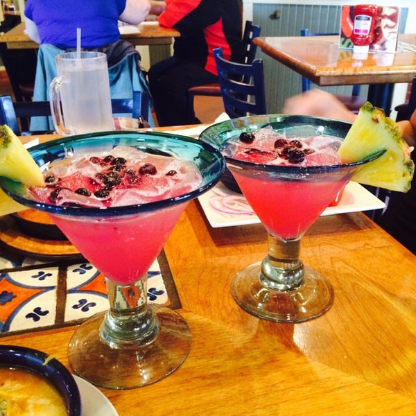 Photo taken at Chili&#39;s Grill &amp; Bar by Serena S. on 6/25/2014