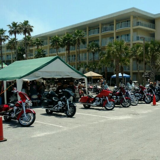 Foto diambil di Boardwalk Beach Hotel &amp; Convention Center oleh Kicker L. pada 4/29/2016