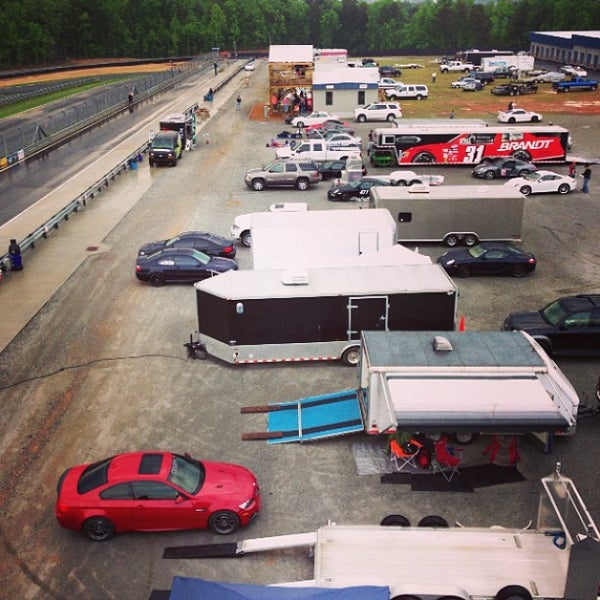 Das Foto wurde bei Atlanta Motorsports Park von Eric T. am 5/18/2013 aufgenommen