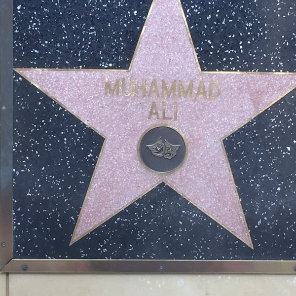 Foto tomada en Hollywood Walk of Fame  por Abdurrahim K. el 10/4/2015