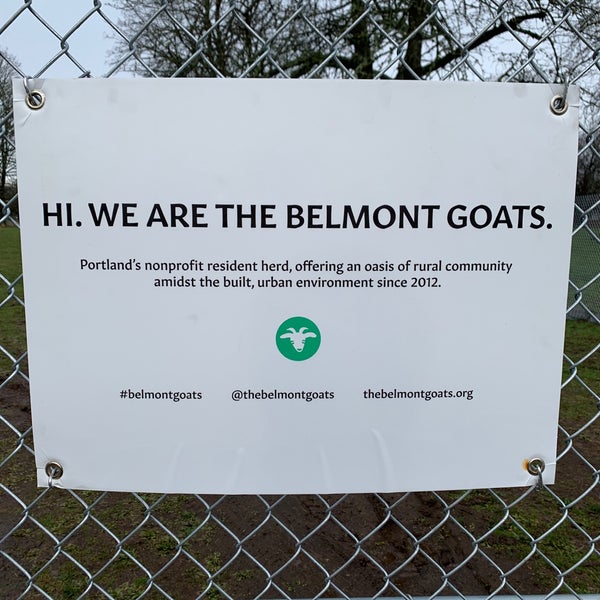 Foto tirada no(a) The Belmont Goats por Francis S. em 1/20/2019