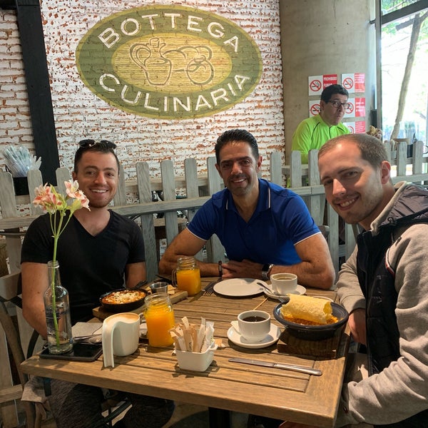 Photo taken at Bottega Culinaria by Raul A. on 3/10/2019